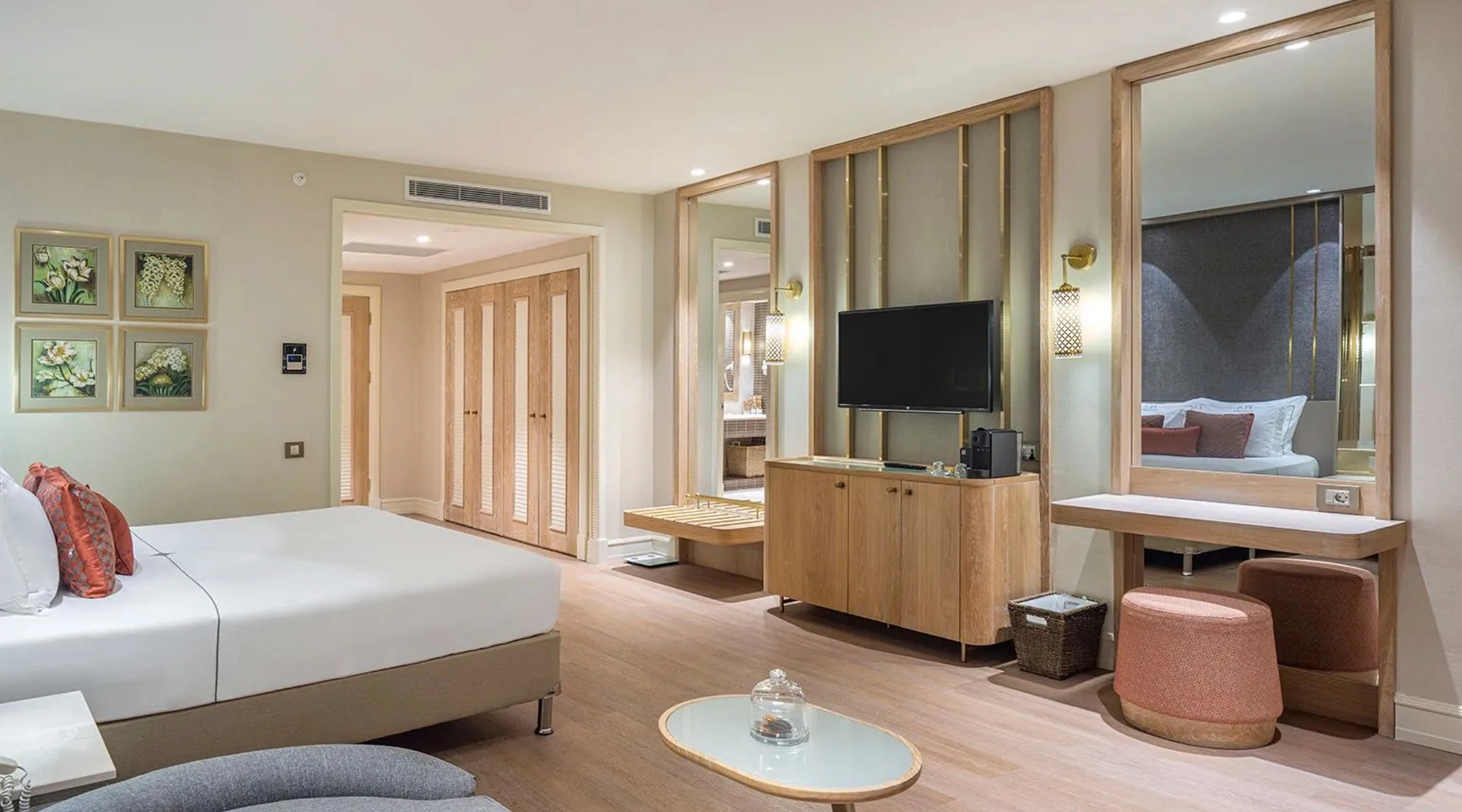 Grand Superior Sea View Banner D 3