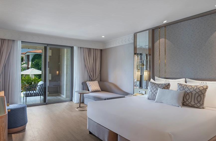 Lake House Family Suite